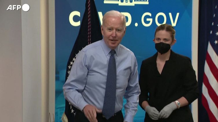 Covid, quarta dose per Joe Biden: "Non mi ha fatto male neanche un po'"