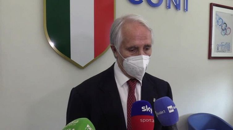 Calcio, Malagò: "Giusto continuare con Mancini"