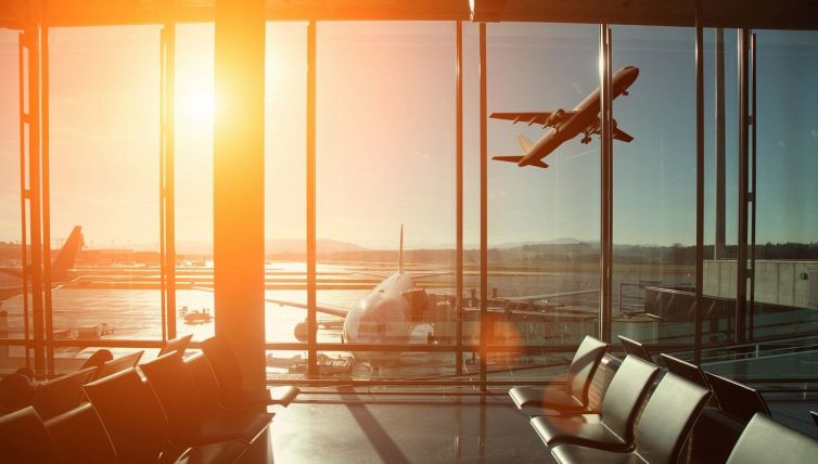 Come in "Prova a prendermi": così un pilota ha truffato una compagnia aerea