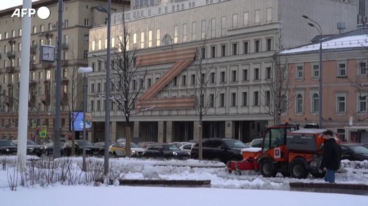 Mosca, 'Z' simbolica sugli edifici a supporto dell'azione militare russa in Ucraina