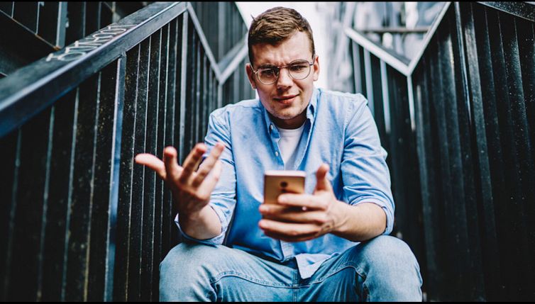 Come le pubblicità sullo smartphone sanno tutto di te