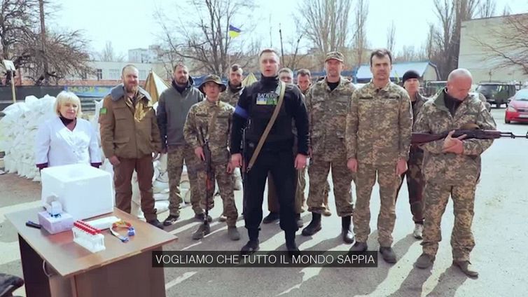 La lettera scritta con il sangue dei militari ucraini: "La Nato deve chiudere i cieli"