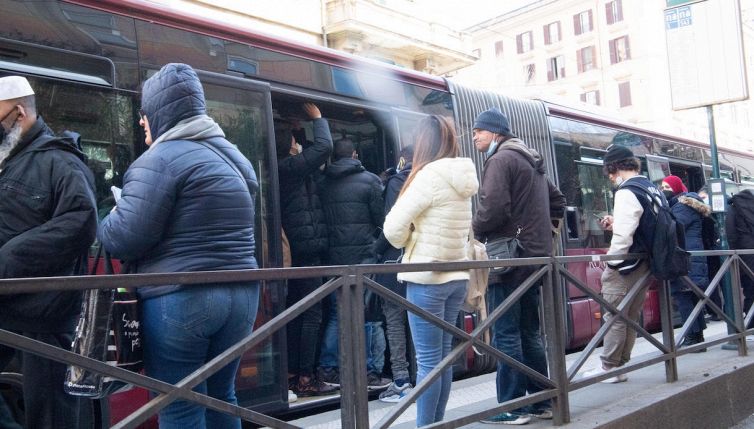Allarme scioperi ad aprile: le date dello stop dei trasporti