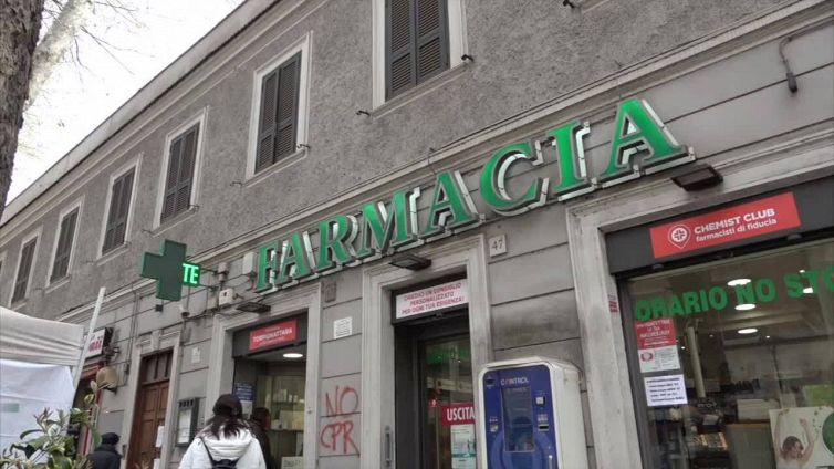 Federfarma sul costo dei tamponi: "Il margine e' 3 euro, nessun aumento"