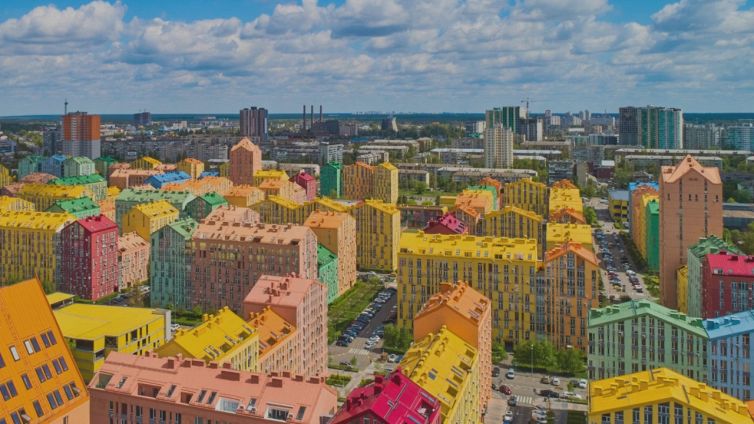 Il quartiere di Kiev sembra di Lego, un simbolo di speranza