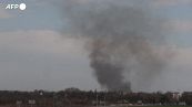 Ucraina, distrutto l'aeroporto di Dnipro: colonna di fumo sulla citta'
