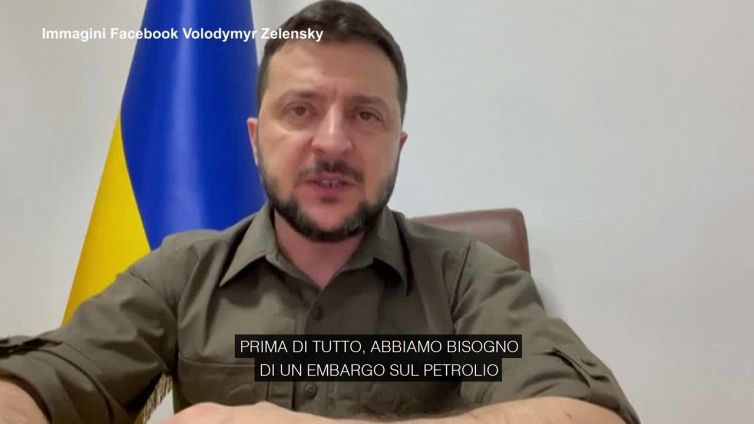 Energia, Zelensky: "L'Ue smetta di sponsorizzare la macchina da guerra russa"