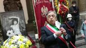 Letizia Battaglia, un minuto di silenzio prima della cerimonia funebre