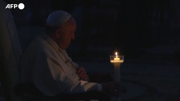 Papa Francesco al sindaco di Melitopol e ai deputati ucraini: "Preghiamo per voi e con voi"