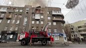 Ucraina, Kharkiv: scoppia incendio in edificio bombardato