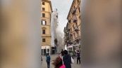 La Spezia, un ponteggio crolla nel centro storico a causa del forte vento