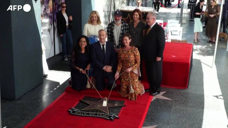 Bob Odenkirk premiato con la stella sulla Walk of Fame di Hollywood