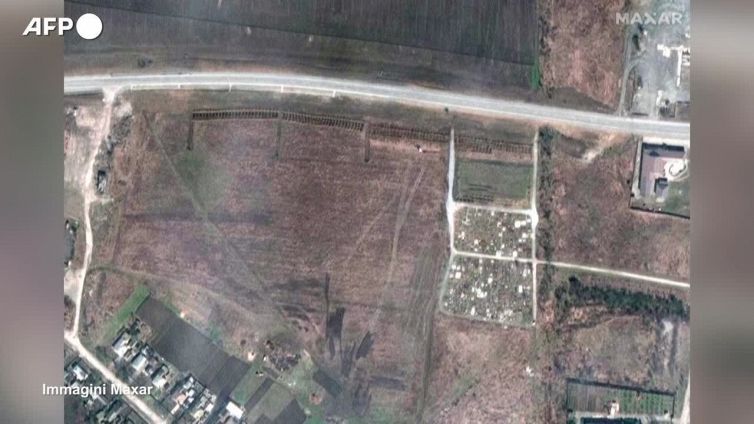 Ucraina, fino 9.000 corpi in fossa comune a Manhush vicino a Mariupol