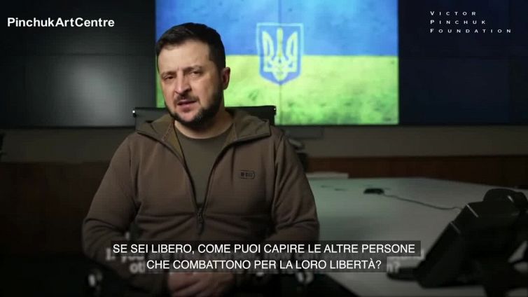 Zelensky: "Sostenete la nostra lotta con l'arte"