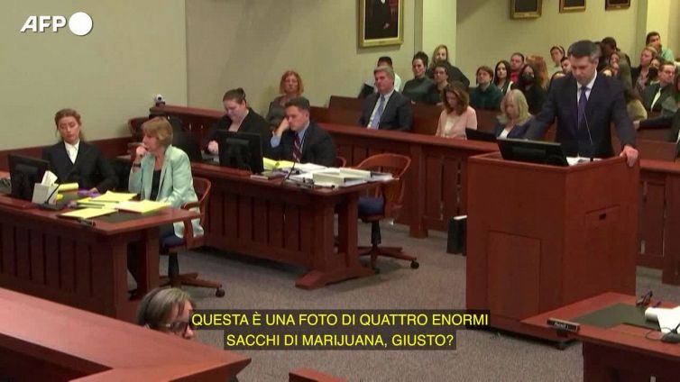 Johnny Depp: "Le droghe sono sempre state una medicina per me, un agente paralizzante"