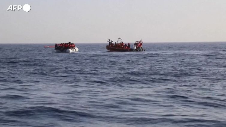 Migranti, salvati in 101 a nord-ovest della Libia