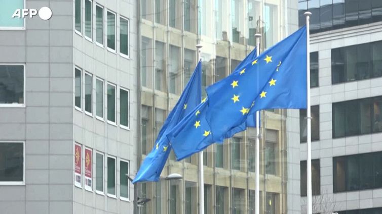 Stretta Ue sulle Big-Tech, stop ai contenuti illegali