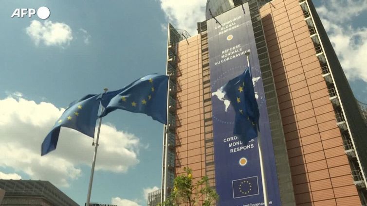 L'Ue prende tempo sul petrolio per superare le divisioni