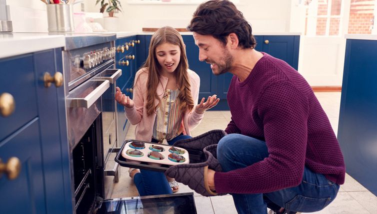 Torta fatta in casa, perché devi raffreddarla a testa in giù