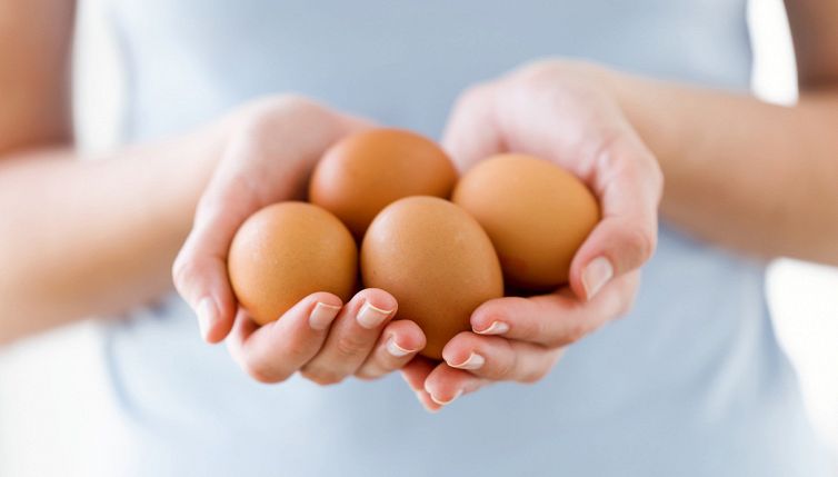 Come vedere se le uova sono fresche? Il trucco del 'tac tac'