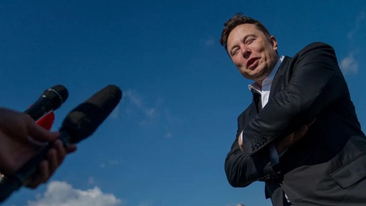 Elon Musk compra Coca Cola e Mc Donald’s? Cosa sta succedendo