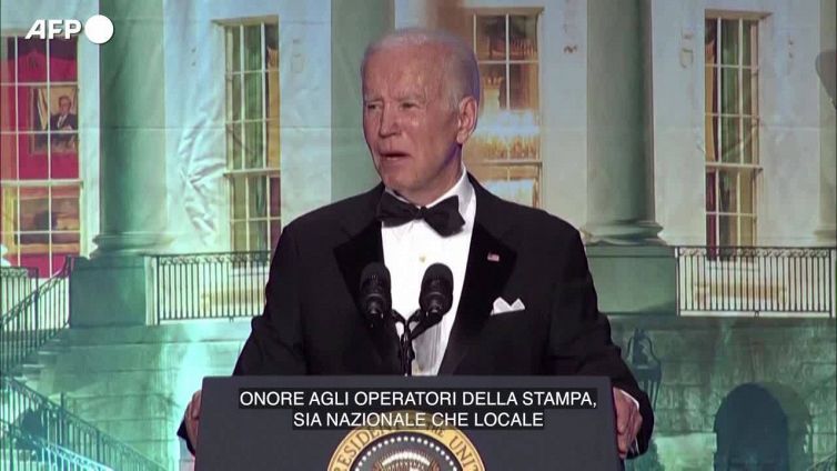 Biden elogia la stampa: "Onore a voi, guardiani della liberta'"