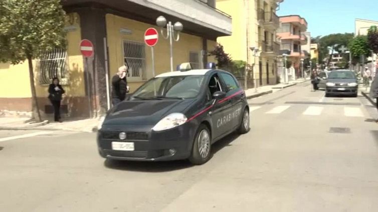 Colpi d'arma da fuoco nel Napoletano, morti due giovani
