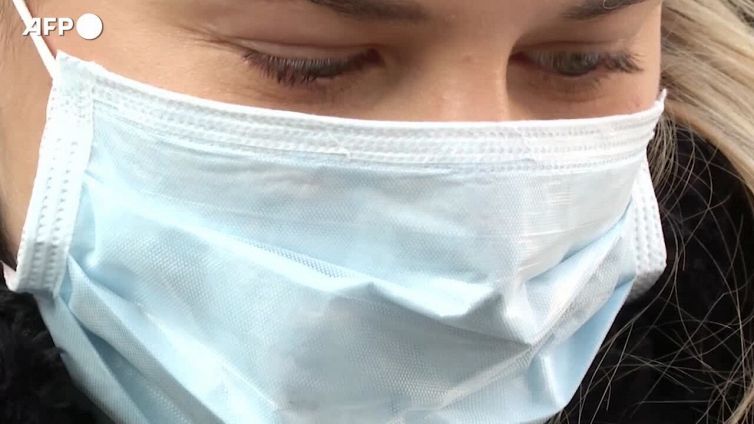 Mascherine al lavoro fino a giugno, poi verifica