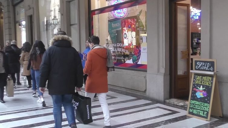 L'inflazione frena le vendite al dettaglio a marzo