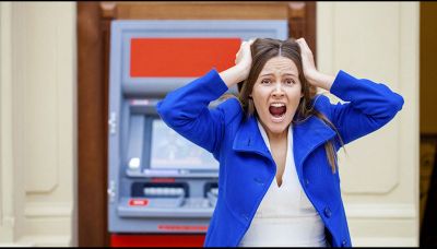Cosa fare se il bancomat non dà i soldi ma li addebita