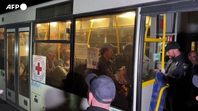 Ucraina, civili evacuati da Mariupol raggiungono Zaporizhzhia