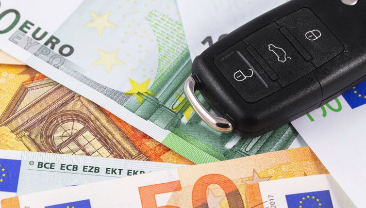 Bollo auto 2022, chi non deve pagarlo