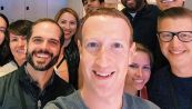Selfie "non umano" di Zuckerberg, le voci sulla cospirazione "aliena"