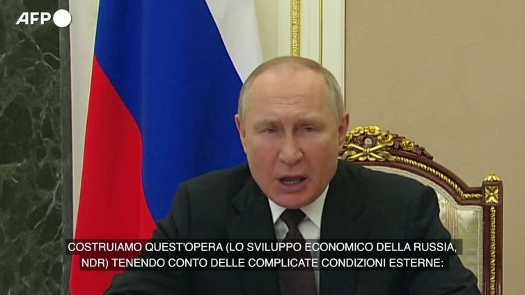 Ucraina, Putin: "Le sanzioni contro di noi danneggiano l'Occidente stesso"