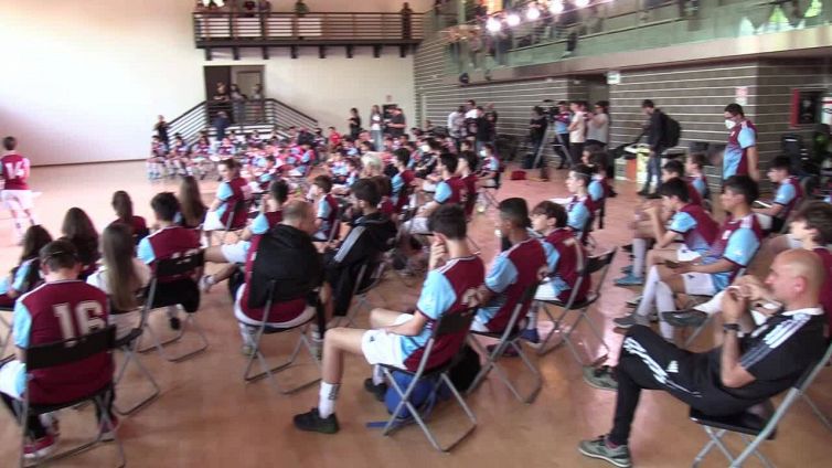 Calciosociale, il Ct Mancini in visita al Corviale: "Emozione reciproca"