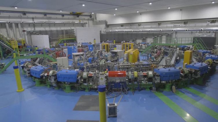 Adroterapia, l'acceleratore di protoni per la cura dei tumori al Cnao di Pavia