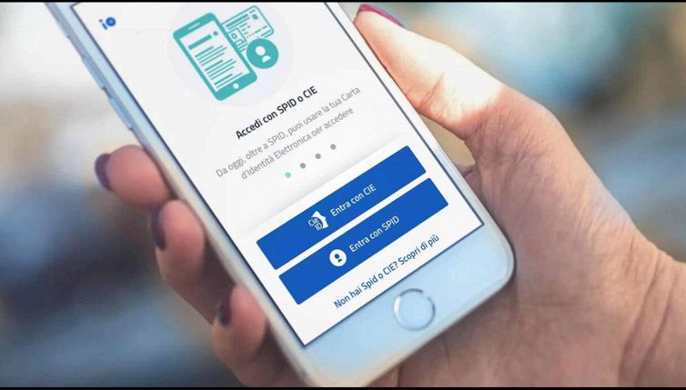 Come avere la carta d'identità elettronica su smartphone