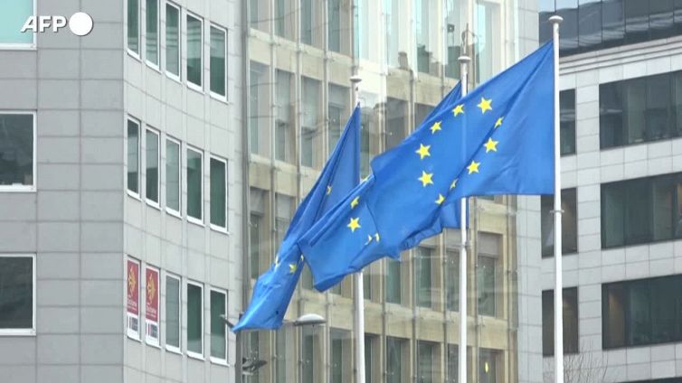 Ue taglia le stime di crescita