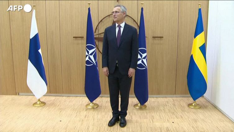 Nato, presentate le domande di adesione di Finlandia e Svezia