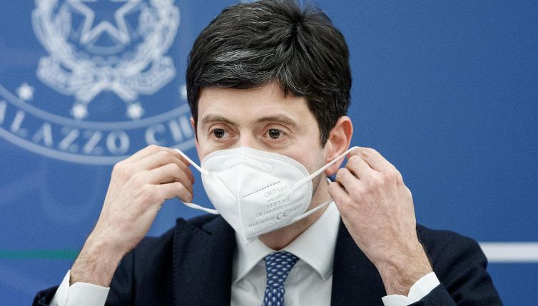 Mascherine a scuola: le novità annunciate dal Ministero della salute