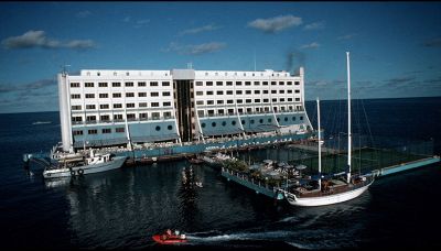 L'incredibile storia dell'hotel galleggiante