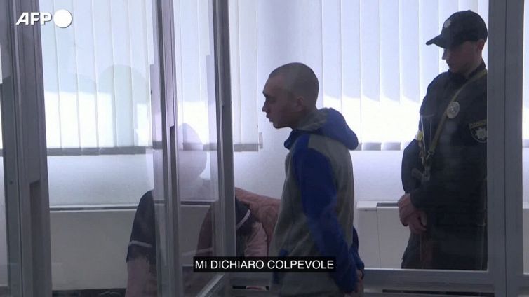 Soldato russo chiede perdono in tribunale a Kiev