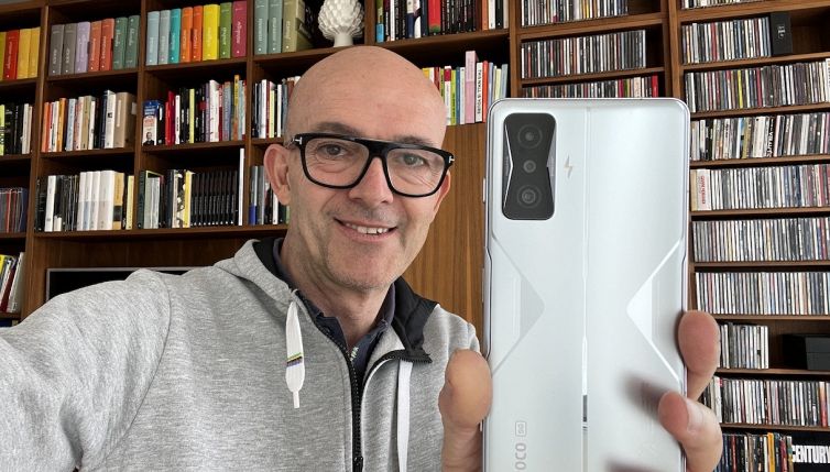 Lo smartphone per gamers che piace anche a chi non gioca