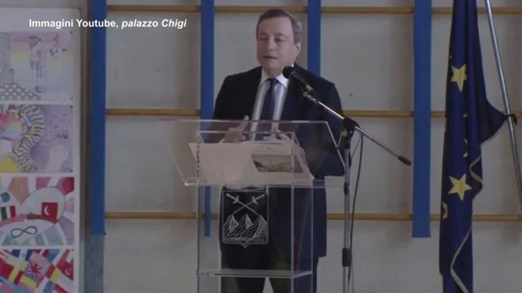Ucraina, Draghi: "Far in modo che i due smettano di sparare e parlino"