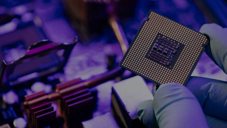 Chip, investimenti record e nuovi posti di lavoro in Italia