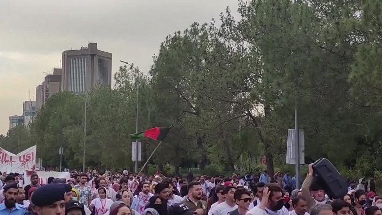 Pakistan, rifugiati afghani protestano a Islamabad