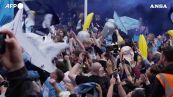 Il Manchester City vince la Premier League: grande festa con i tifosi