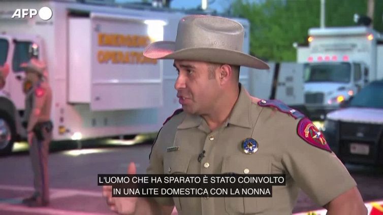 Strage in Texas, la polizia: "Prima di arrivare nella scuola, ha sparato alla nonna"