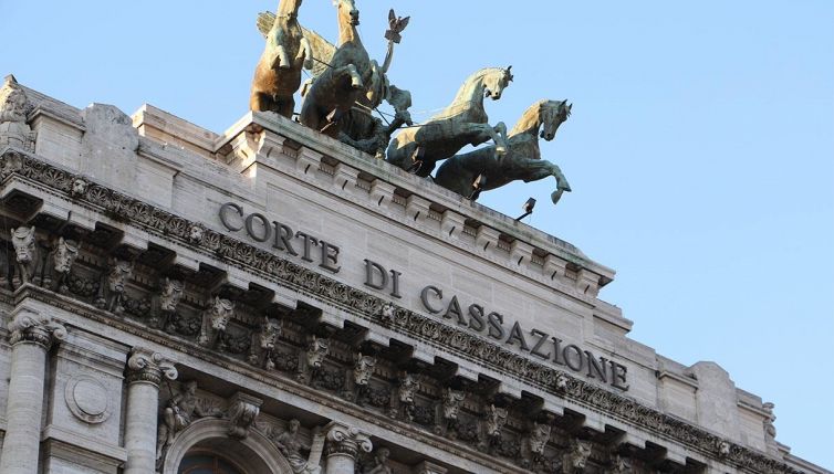 Rifiuta due lavori: non ha diritto all'assegno di mantenimento del padre