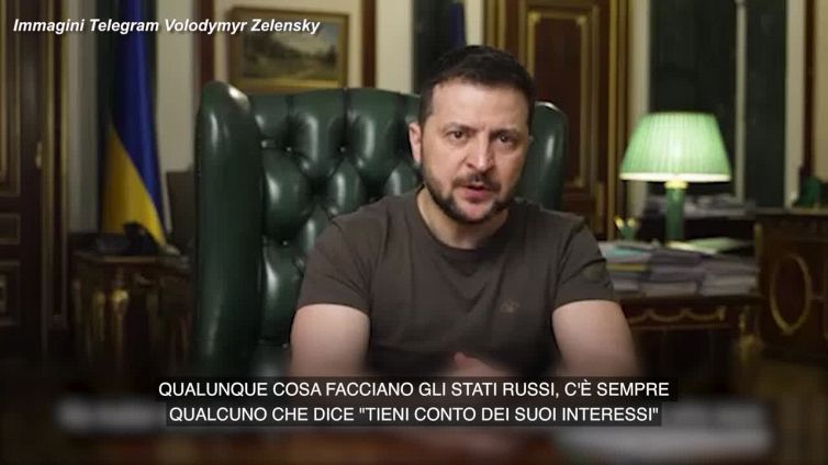 Zelensky insiste: "Non faremo alcuna cessione territoriale"